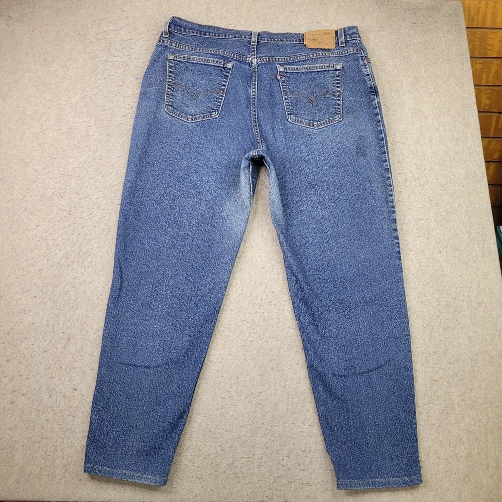 Vintage Levis 550 Jeans Mens 40x28 Medium Wash Baggy Made In USA Faded 90s